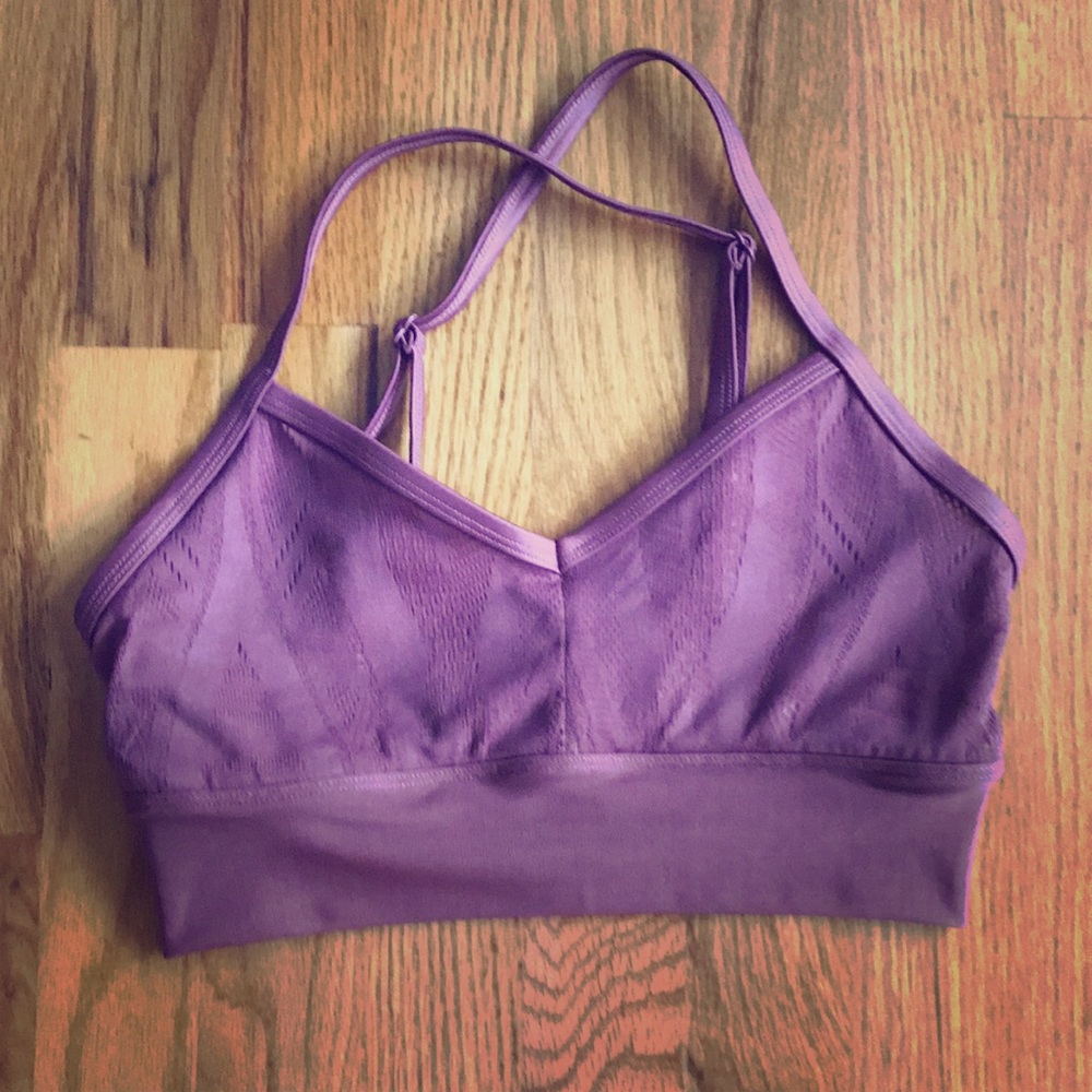 ALO YOGA bra with mesh trim